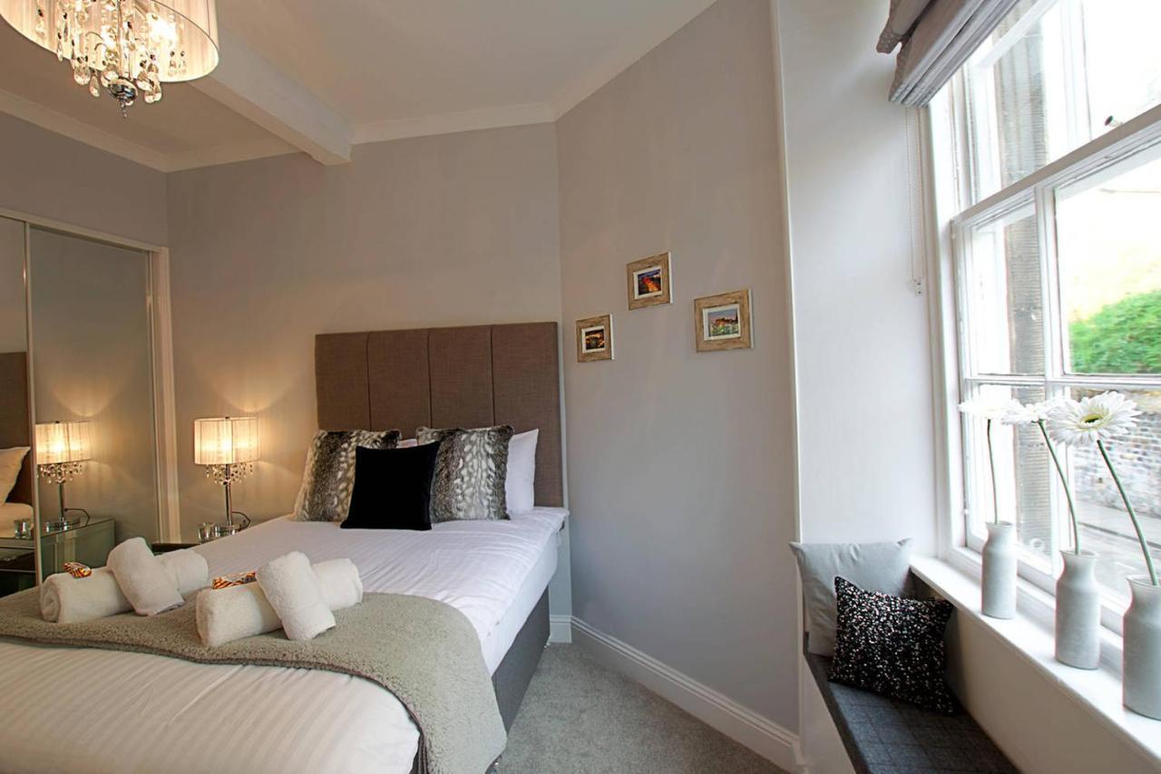 Joivy Unique Old Town Stay Under Edinburgh Castle Dış mekan fotoğraf